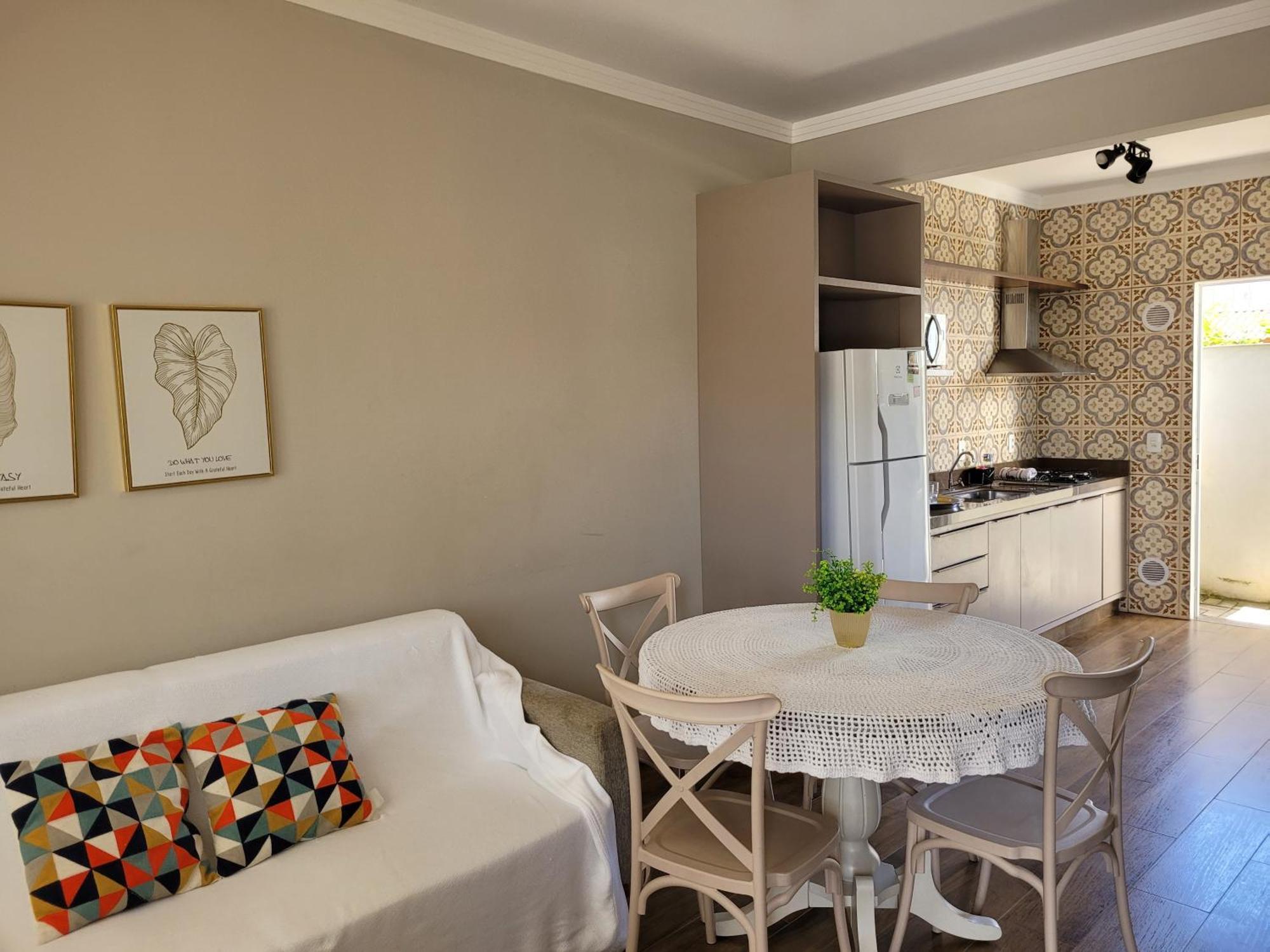 Excelente Sobrado Confortavel No Centro De Tijucas Proximo As Praias Exteriör bild